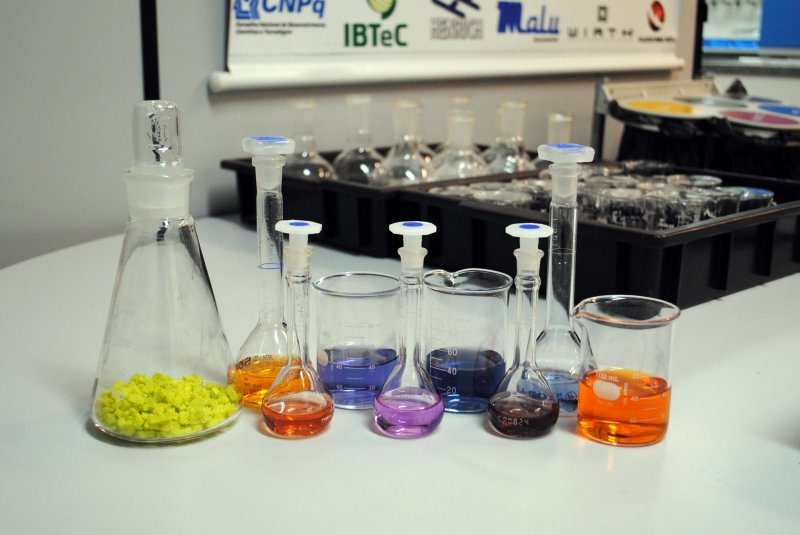 IBTeC mostra na Fimec laboratório de análise componentes de calçados IBTeC mostra na Fimec laboratório de análise componentes de calçados