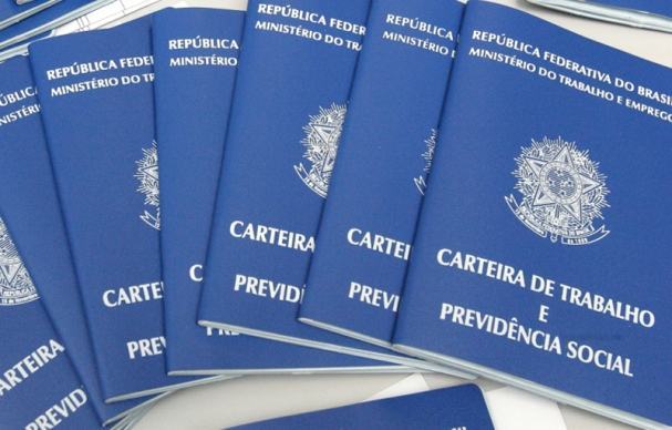 Abicalçados comemora derrubada de veto à desoneração da folha Abicalçados comemora derrubada de veto à desoneração da folha