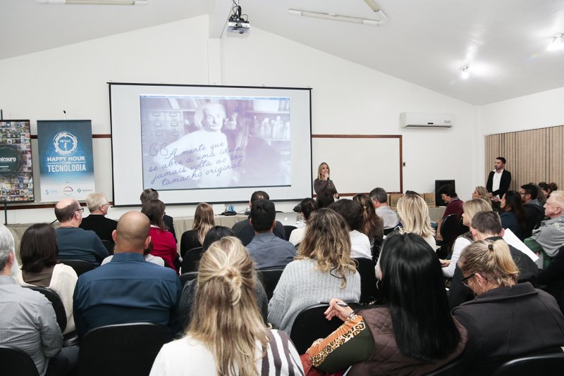 IBTeC realiza happy hour com tecnologia comemorativo aos 40 anos da Revista Tecnicouro IBTeC realiza happy hour com tecnologia comemorativo aos 40 anos da Revista Tecnicouro