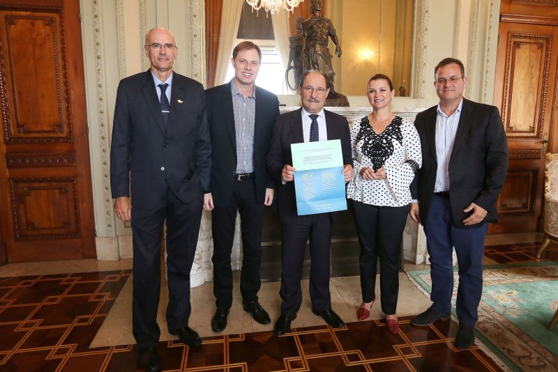 Governador Sartori recebe convite para a Fimec 2017 Governador Sartori recebe convite para a Fimec 2017