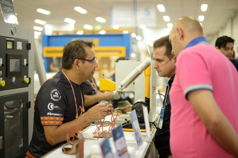 Fábrica Conceito apresentou tecnologia e produção de calçados em tempo real Fábrica Conceito apresentou tecnologia e produção de calçados em tempo real